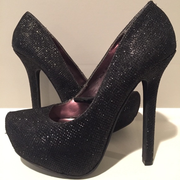 Sparkly platform heels by XXI. Size 5.5 - Picture 1 of 5